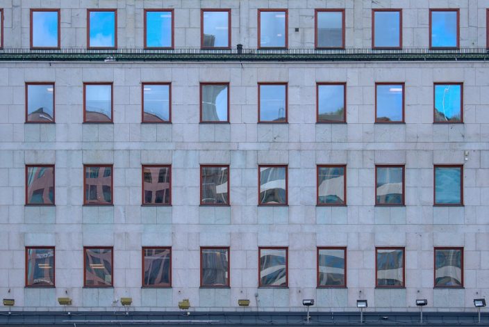 Châssis abattant en PVC : avantages et prix