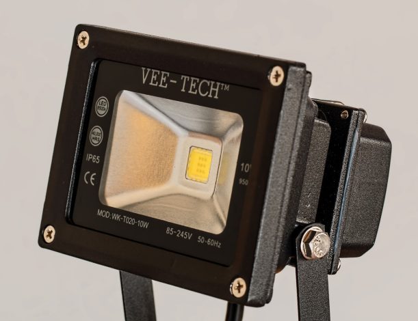 Bien choisir votre projecteur LED extérieur