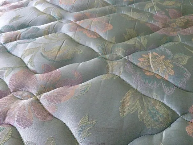 Comment enlever une tache sur un matelas ?