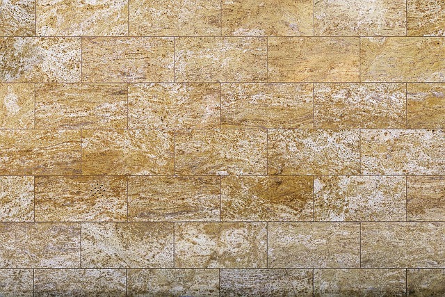 Comment installer les carreaux de travertin ?