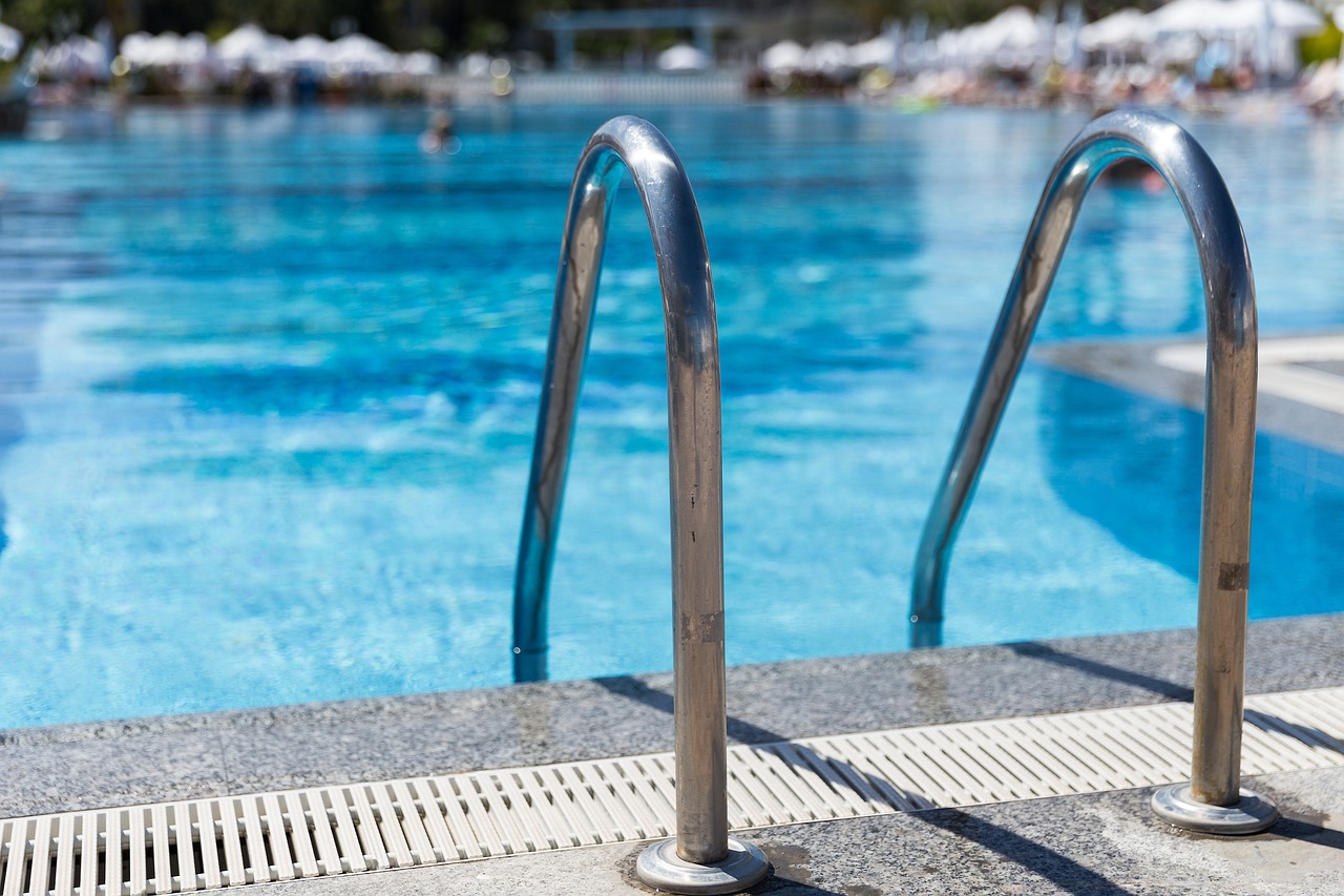Tout savoir sur les piscines coque polyester