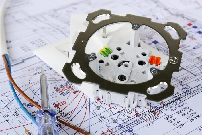 Comment ajouter une rallonge de prise de courant ?