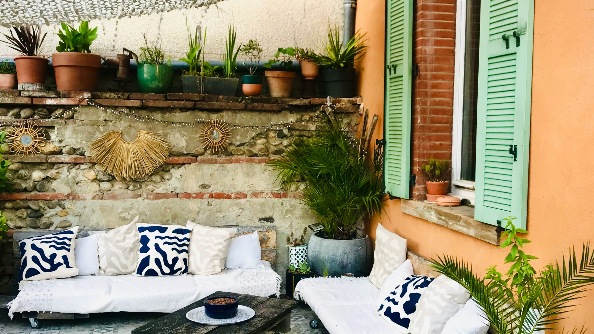 Pourquoi utiliser un hydrofuge pour votre terrasse ?