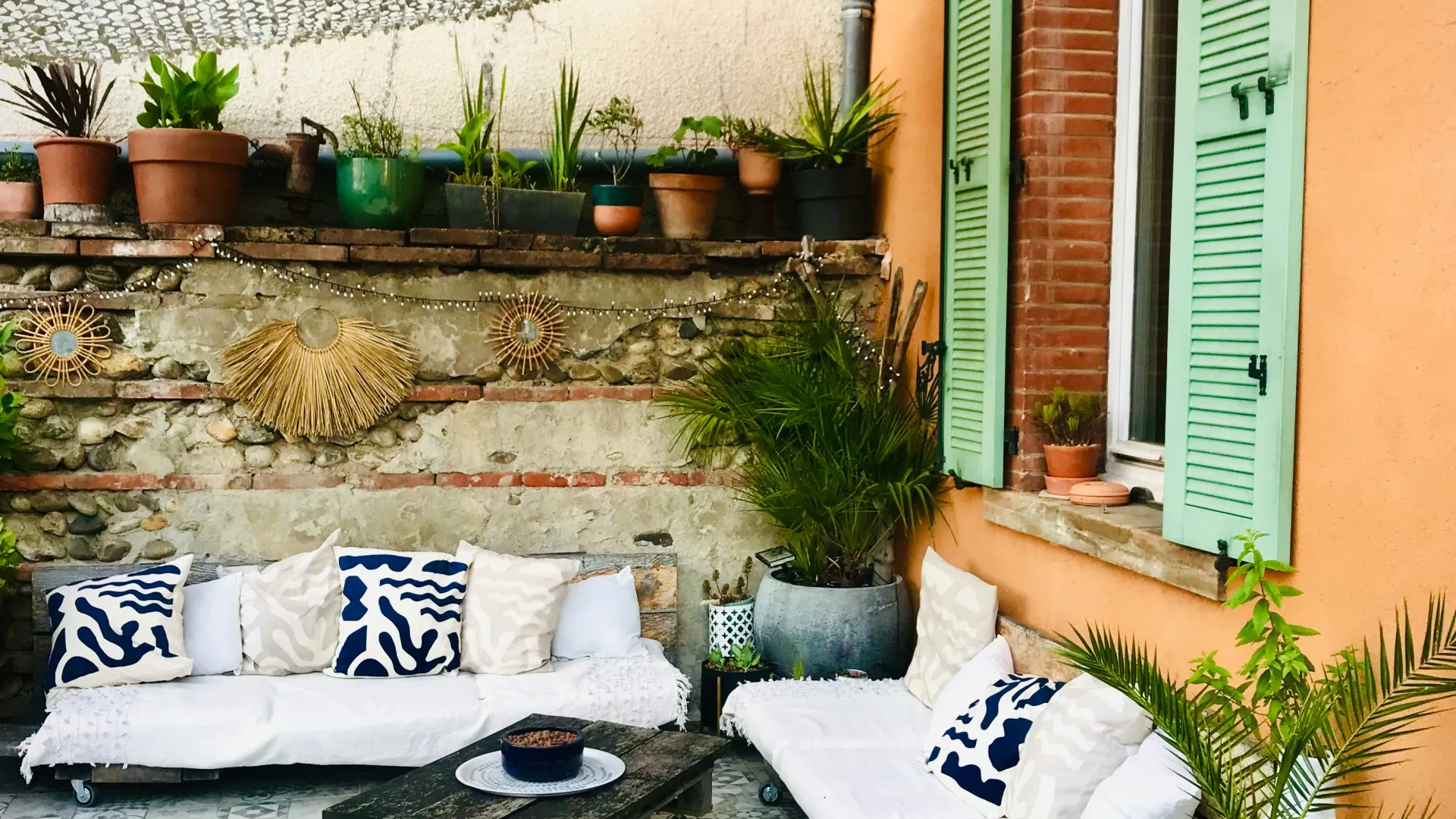 Pourquoi utiliser un hydrofuge pour votre terrasse ?