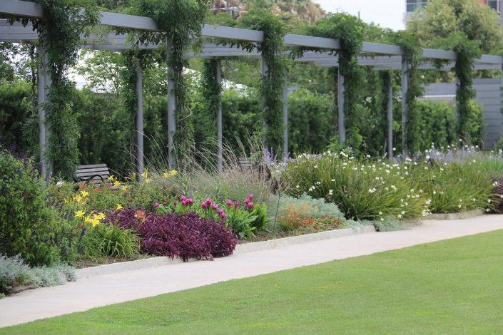 Quels sont les avantages d’une pergola bioclimatique ?