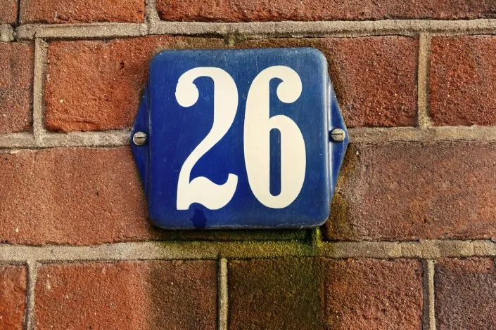 Plaque numéro maison : tout savoir sur la réglementation