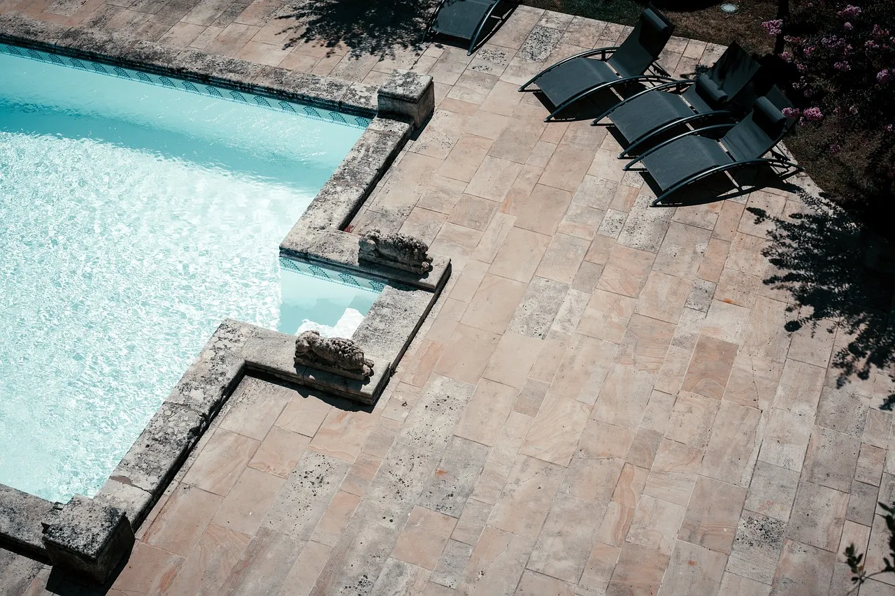 Comment créer une piscine design et tendance ?
