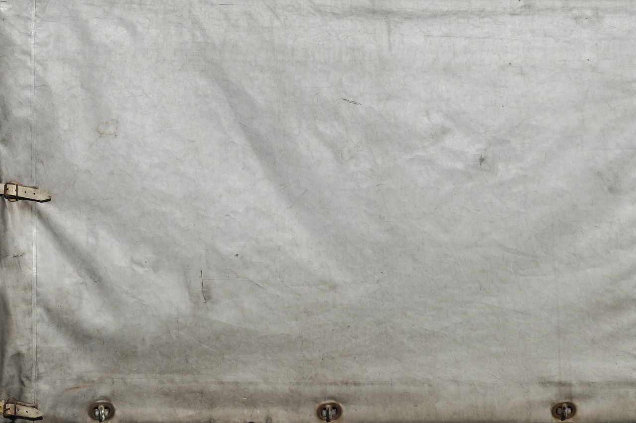 Pourquoi opter pour une bâche munie d’œillets ?