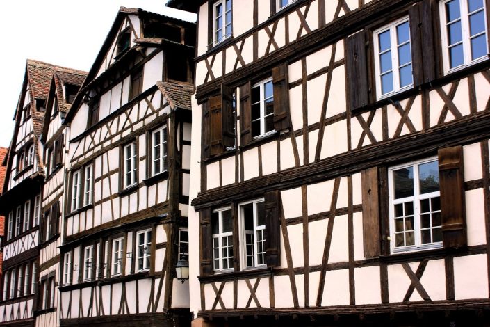 Pourquoi le faitage d’une toiture en ardoise est-il important ?