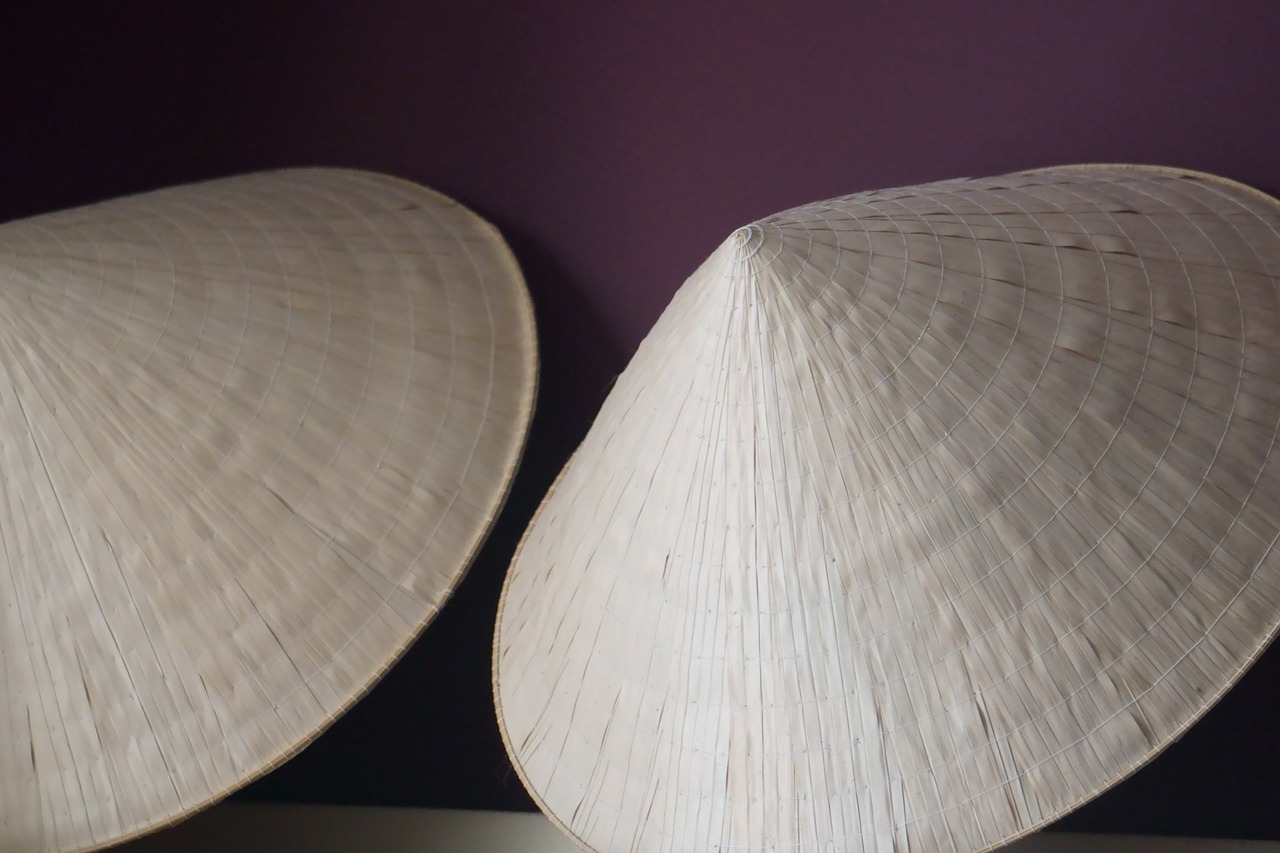 Rendre vos murs attractifs avec des chapeaux : le guide ultime