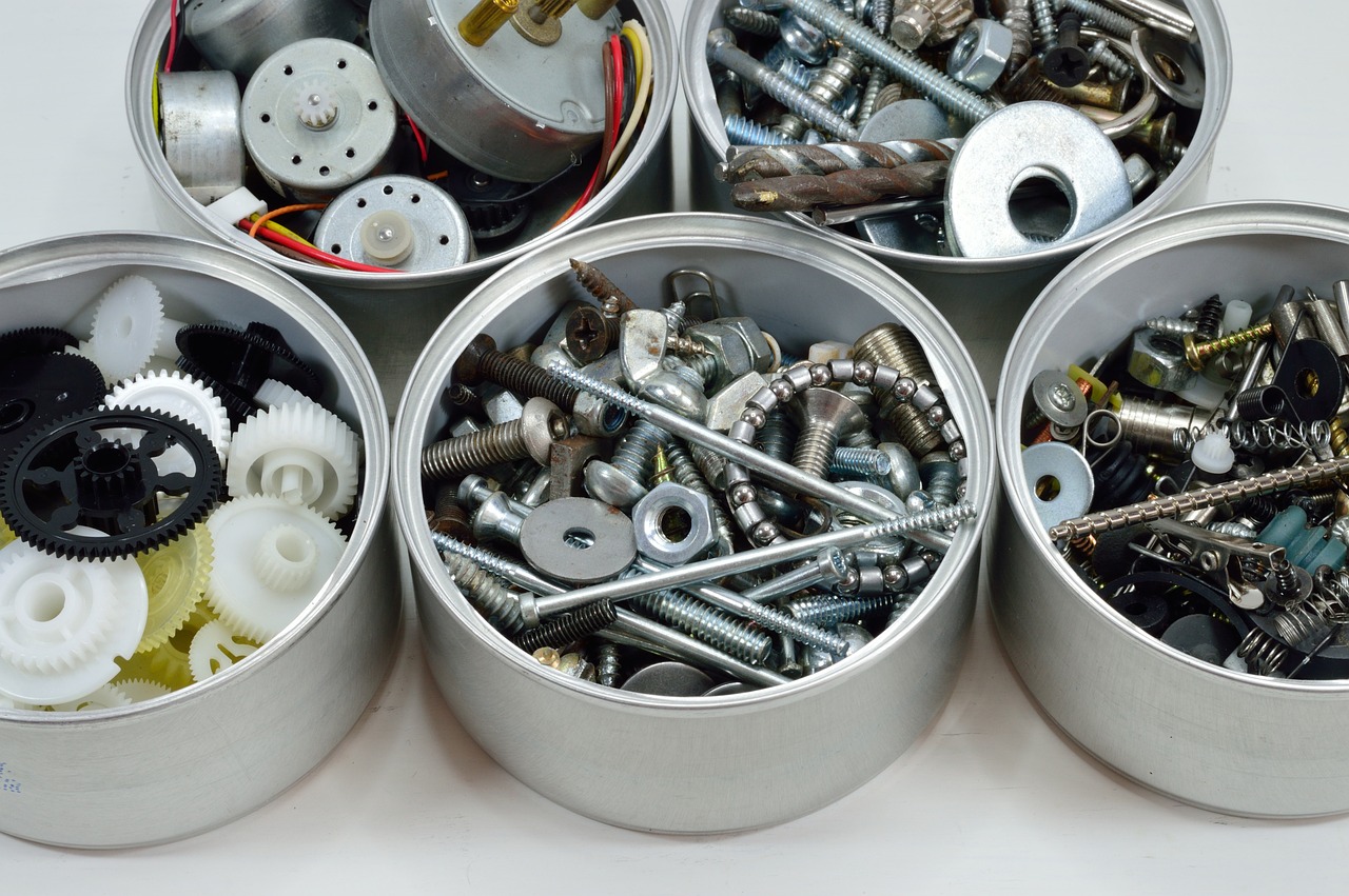 Trouvez vos pièces détachées pour vos menuiseries en aluminium