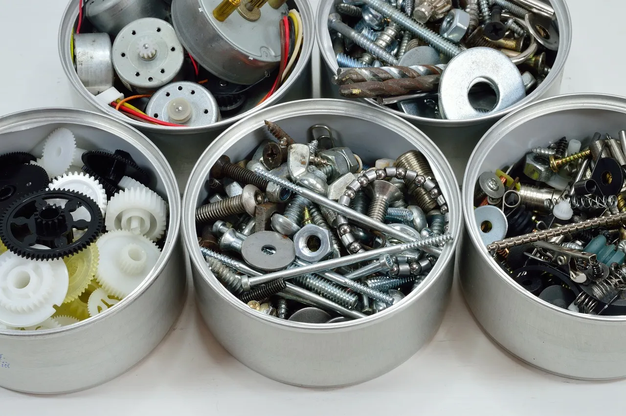 Trouvez vos pièces détachées pour vos menuiseries en aluminium