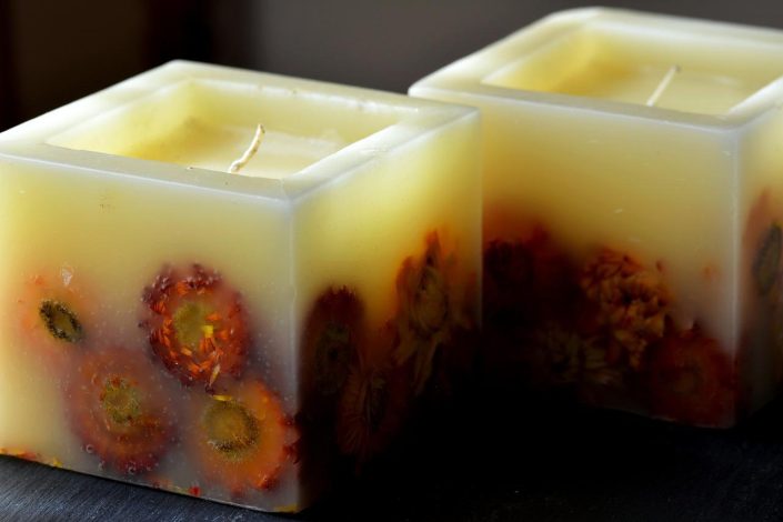 Bougies fleurs séchées naturelles: l’élément décoratif à découvrir!