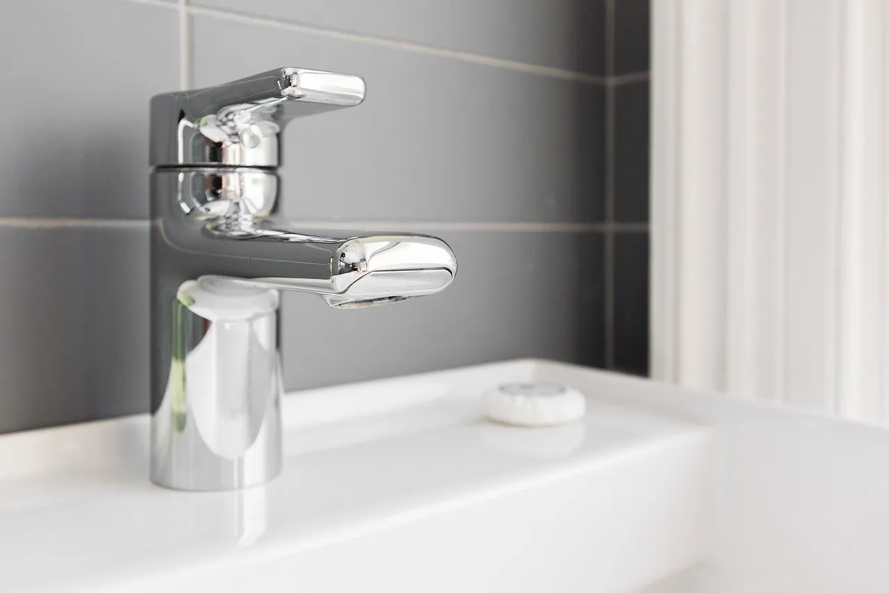 La lutte contre l’eau dure : top 5 des solutions pour votre foyer
