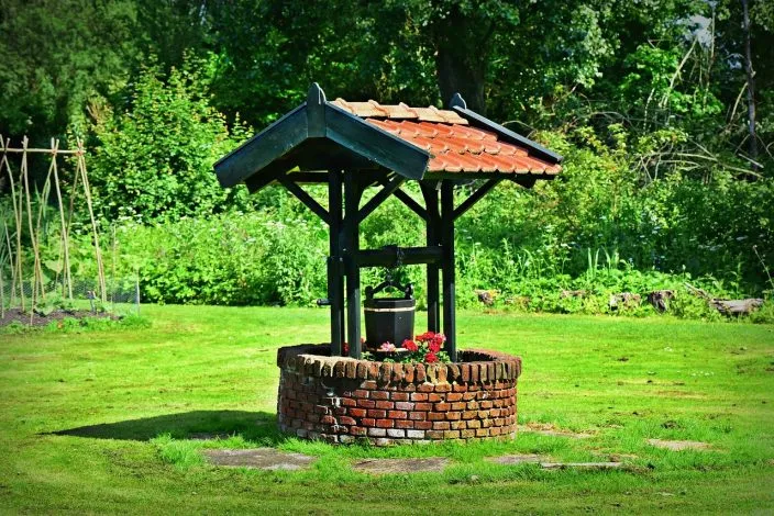 Installer une pompe immergée pour puits ou forage dans son jardin