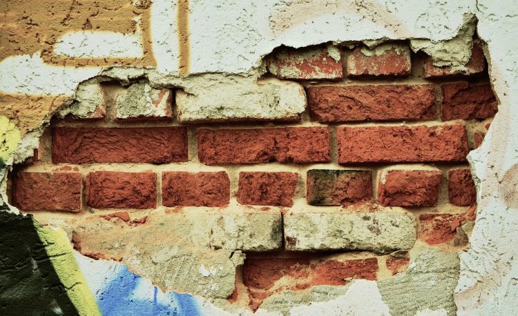 Voici comment isoler un mur intérieur humide : nos recommandations