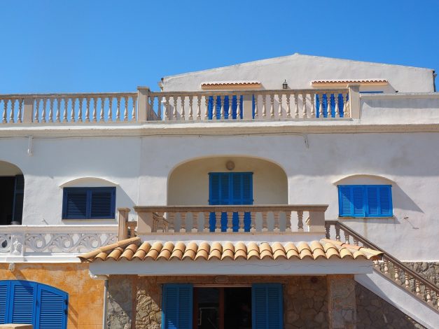 Besoin d’un artisan pour la construction de votre toiture terrasse ?