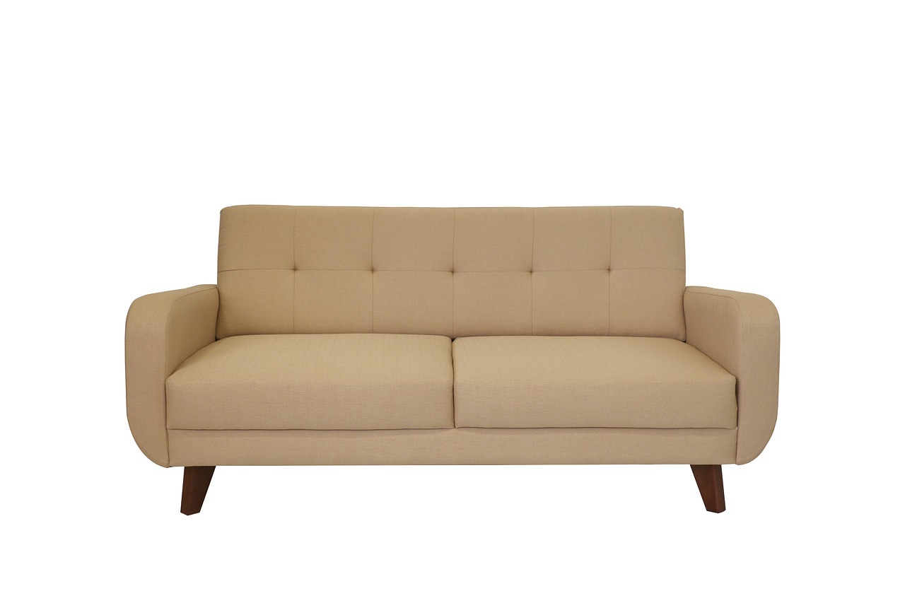 5 étapes infaillibles pour nettoyer parfaitement un canapé en nubuck