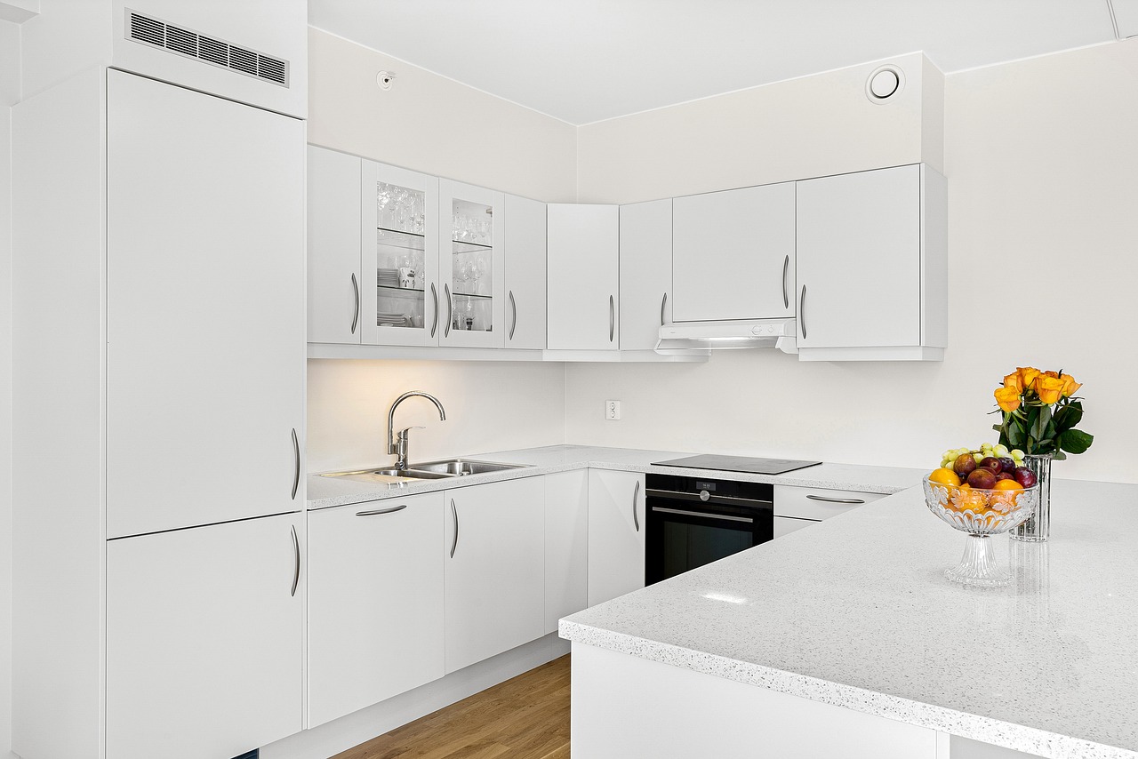 Une rénovation rapide de votre cuisine grâce au covering pour meuble