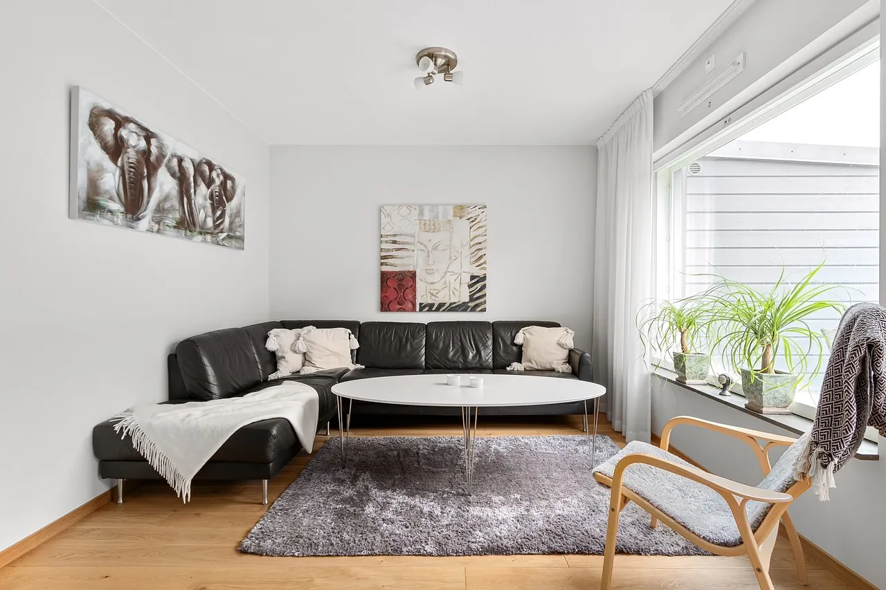Décorer son intérieur avec des œuvres d’art d’artistes en tout genre.