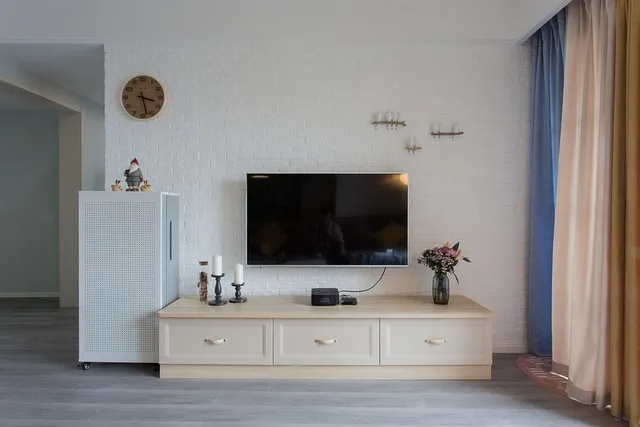 Comment agrémenter sa décoration intérieure ? Grâce à une horloge murale !