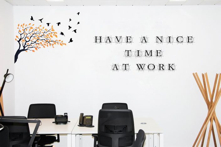 Les astuces pour aménager un bureau open space convivial et professionnel