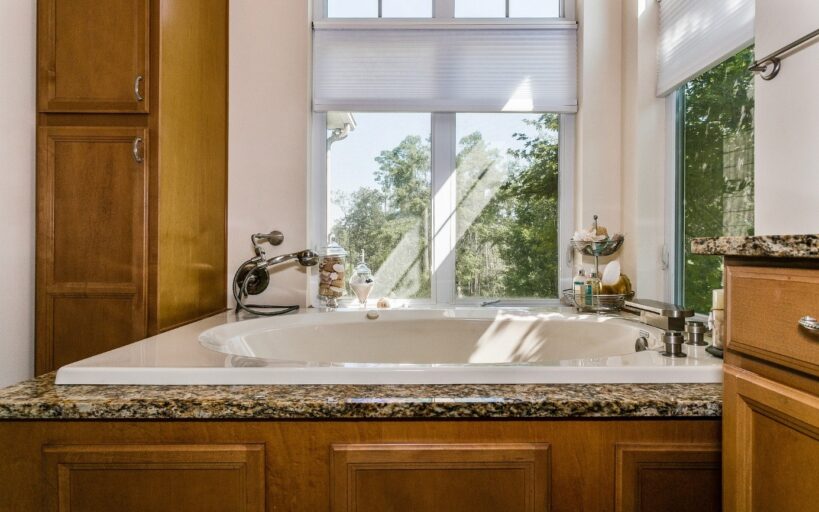 interieur douche en bois