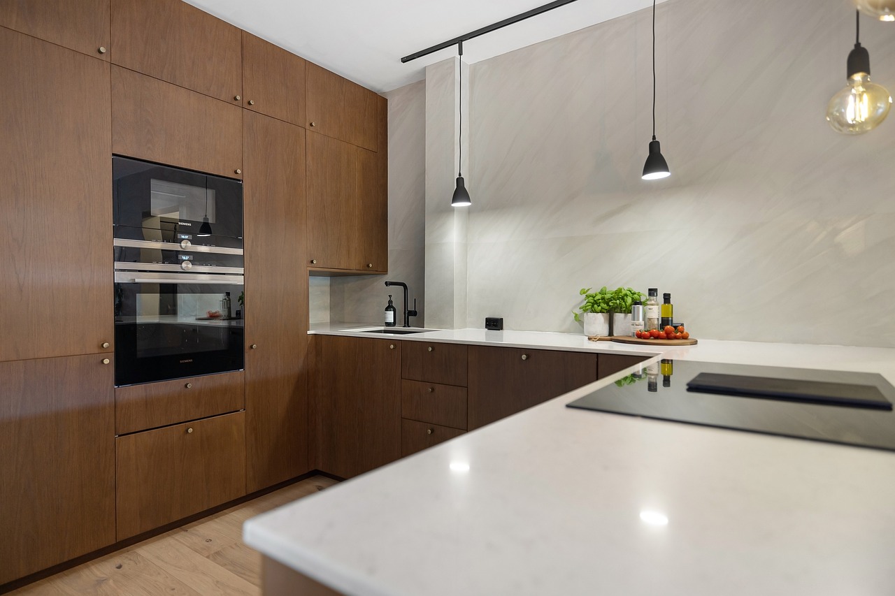 Concevoir une cuisine sur mesure avec un cuisiniste : des possibilités infinies