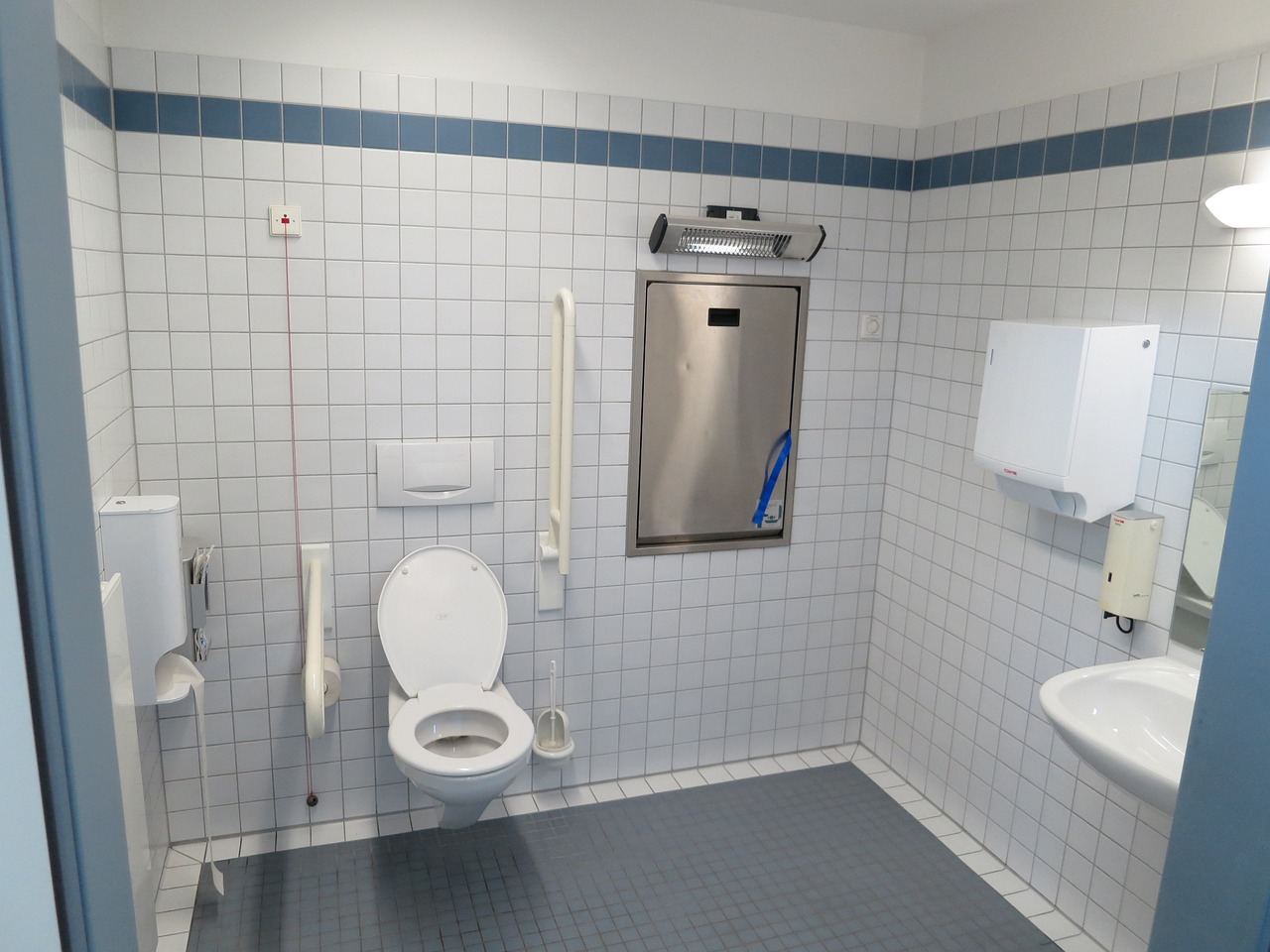 Guide Pratique d’Installation d’un WC sans Évacuation pour une Maison Efficace