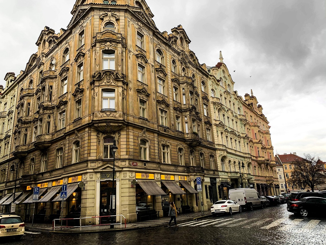 Rénover un appartement haussmannien : guide pratique pour une harmonie parfaite