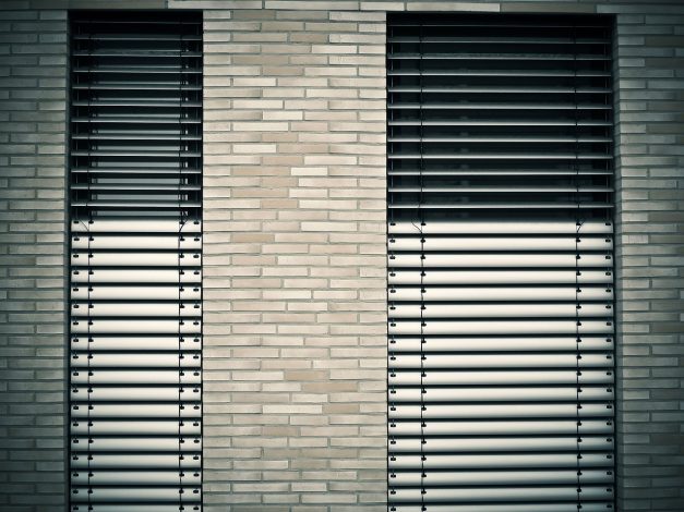 Les avantages d’utiliser un store enrouleur d’extérieur plutôt qu’un store classique