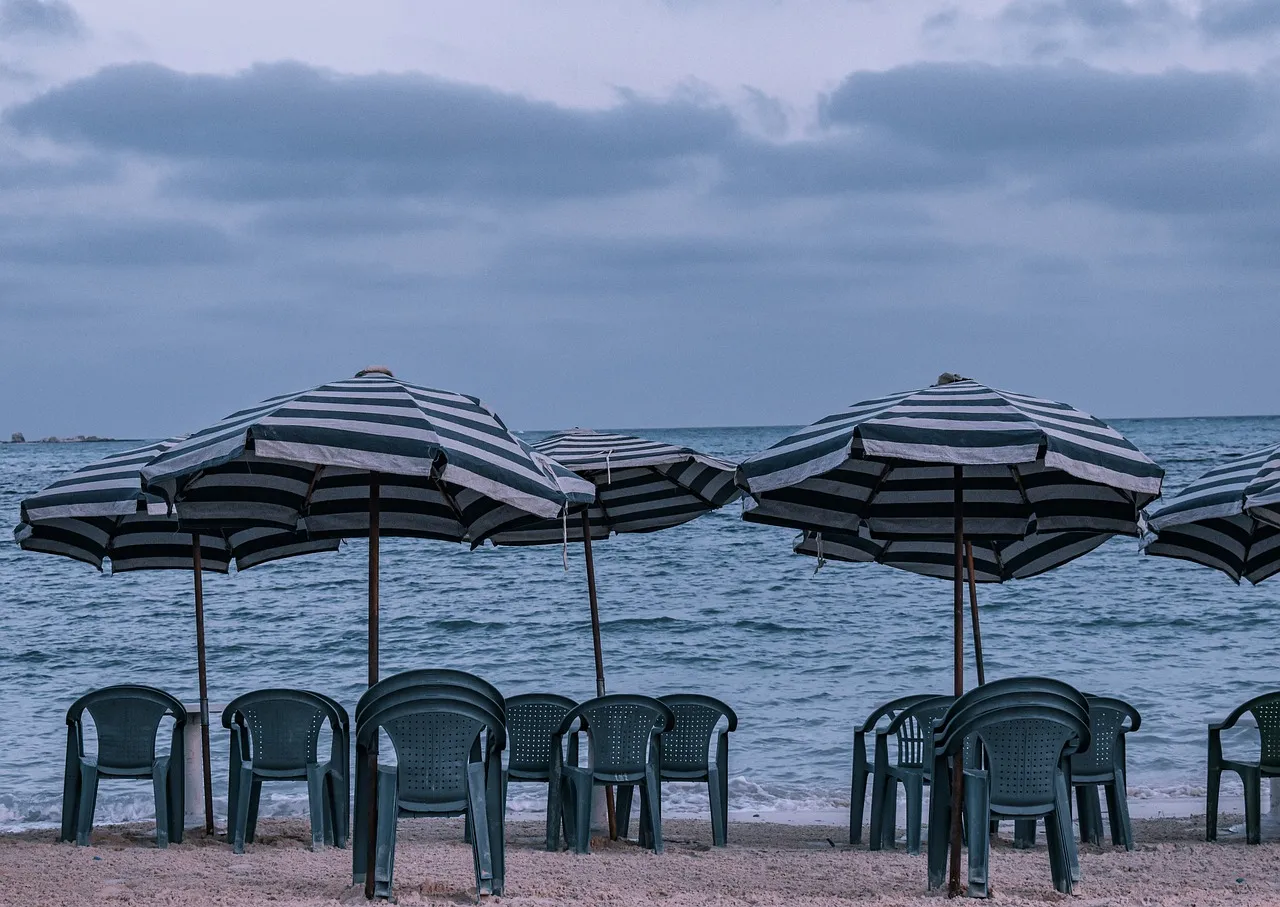 Comment fixer un parasol déporté de manière sécurisée : astuces et conseils pratiques