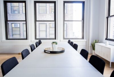 Salle de réunion avec fenetre PVC