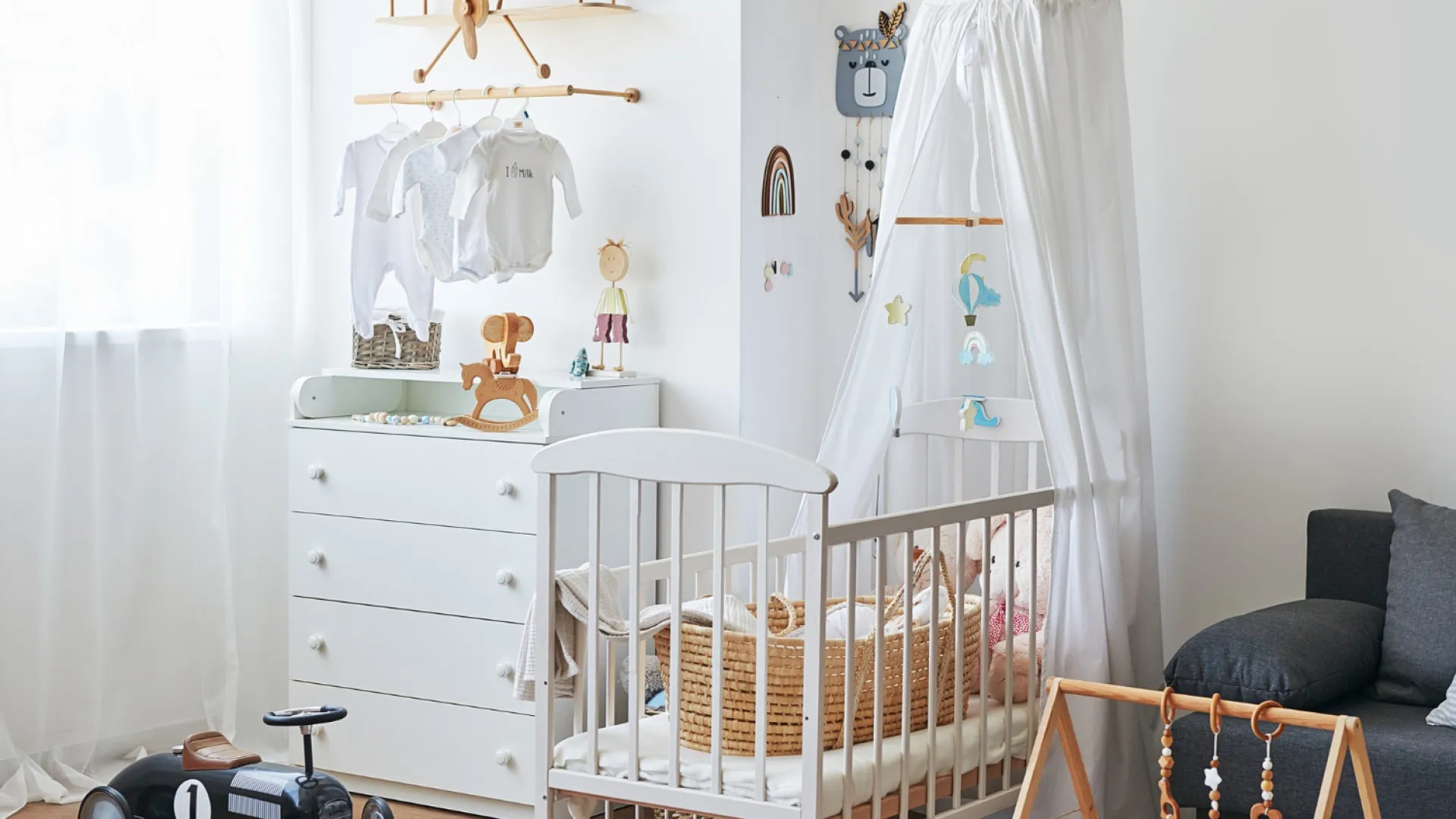 Créer une chambre de nouveau-né apaisante et sécurisée : conseils pour un cocon rassurant !