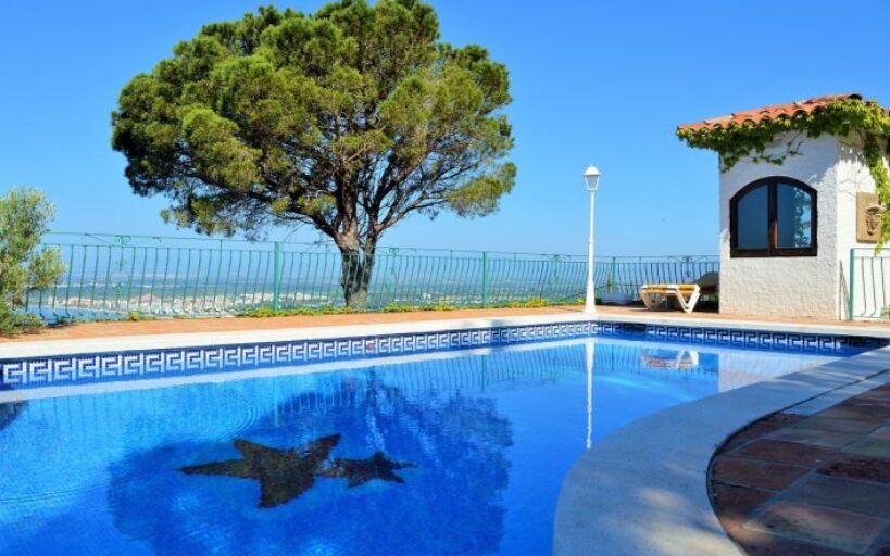 Pourquoi_installer_un_abri_de_piscine?