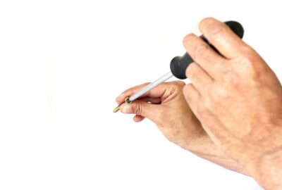 Comment_démonter_les_meubles_correctement_?