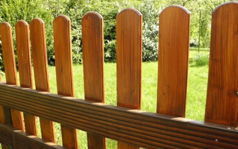 Besoin_de_faire_poser_une_palissade_en_bois_?