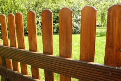 Besoin_de_faire_poser_une_palissade_en_bois_?