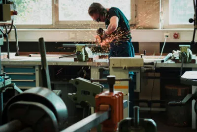 Quels outils sont essentiels pour le bricolage ?