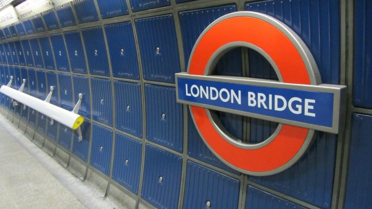 La signalétique extérieure d’entreprise : un atout fort pour les professionnels souhaitant se démarquer