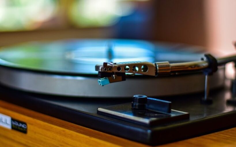 La_platine_vinyle_:_l’objet_vintage_qu’il_vous_faut!