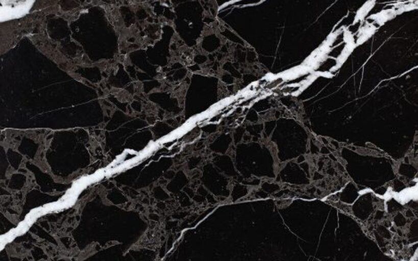 Comment_aménager_sa_salle_de_bain_en_marbre_blanc_?