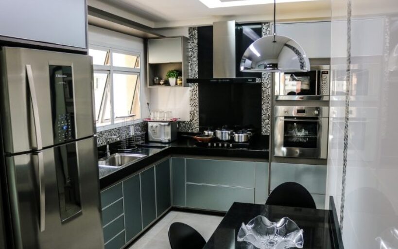 Conseils_pour_sublimer_votre_intérieur_avec_de_l’inox