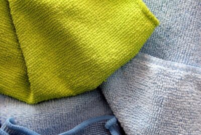Produits_nettoyants_et_lingettes_maison_pour_dépoussiérer