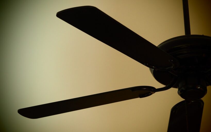 Choisir_son_ventilateur_de_plafond_design_pour_cet_été_2024