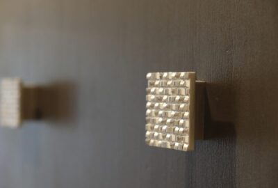 Poignées_et_boutons_de_meuble_:_comment_bien_choisir_sa_déco_?