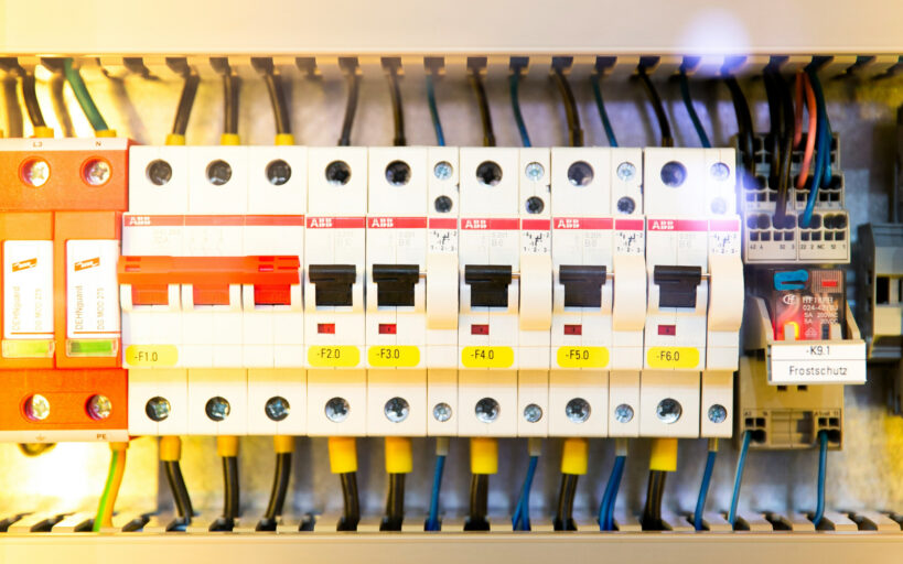 Les avantages d'acheter du matériel électrique sur internet