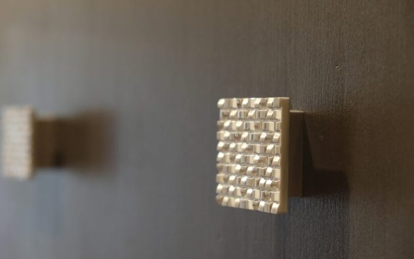 Poignées_et_boutons_de_meuble_:_comment_bien_choisir_sa_déco_?
