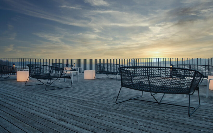 Comment choisir la bonne finition de lame de terrasse composite ?