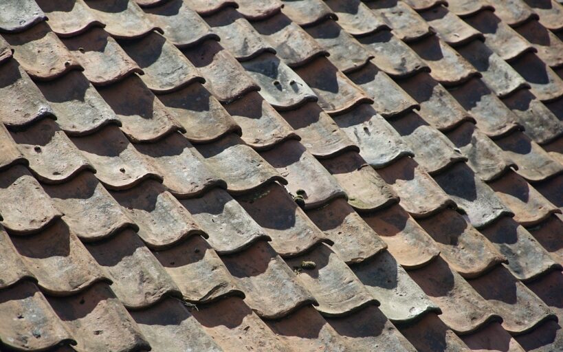 Le_solin_:_comment_l_installer_soi_même_pour_protéger_sa_maison_?